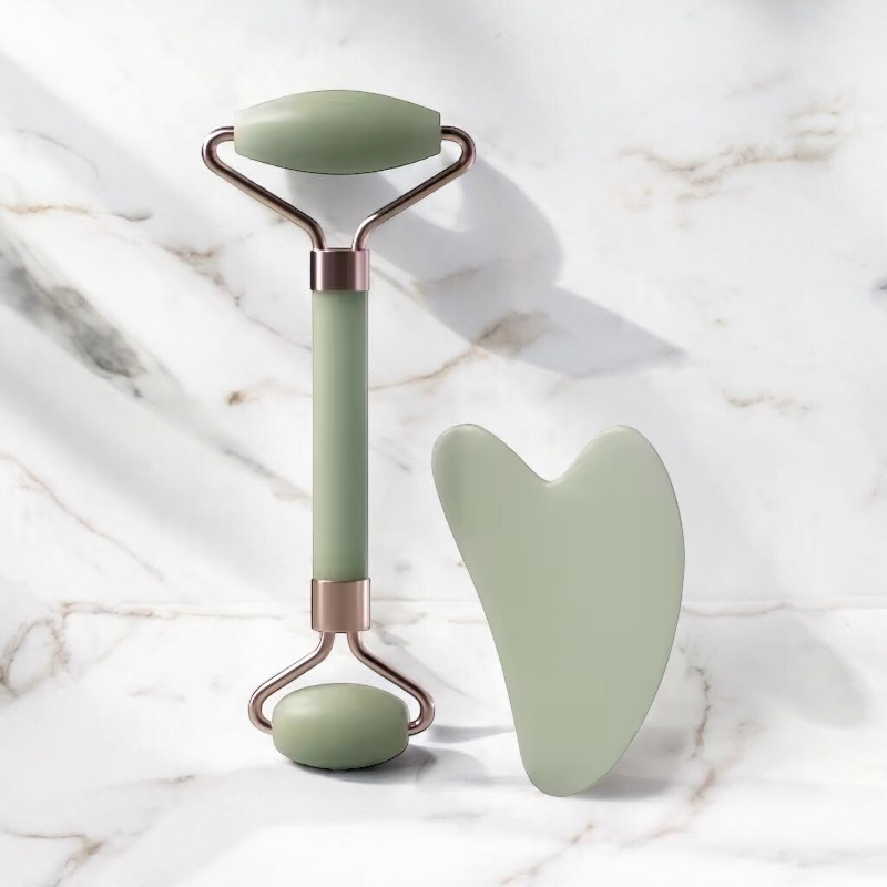 Gua-Sha et Rouleau Visage - À Nos Soins