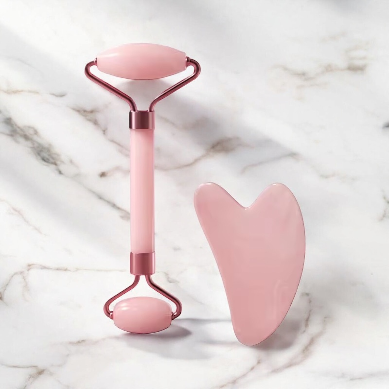Gua-Sha et Rouleau Visage - À Nos Soins