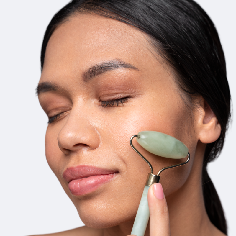 Gua-Sha et Rouleau Visage - À Nos Soins